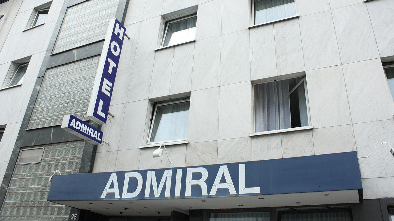 Hotel central photo Admiral Hotel