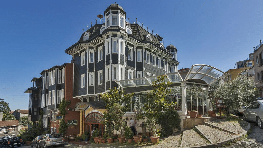 Hotel central photo Amiral Palace Hotel