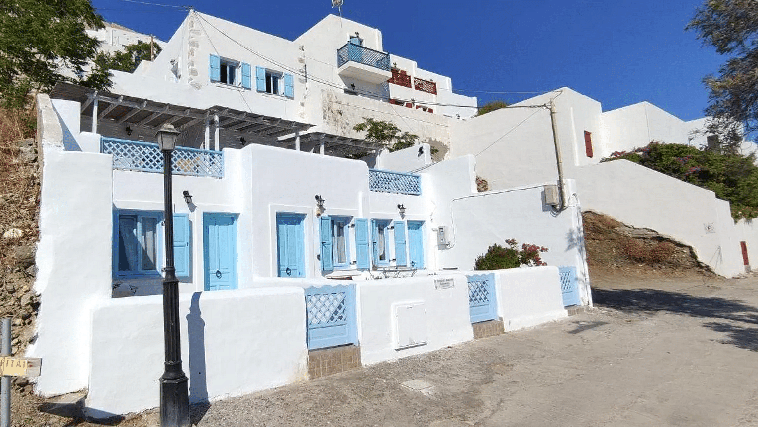 Κεντρική φωτογραφία ξενοδοχείου Asvestoti Mesonettes Blue Light