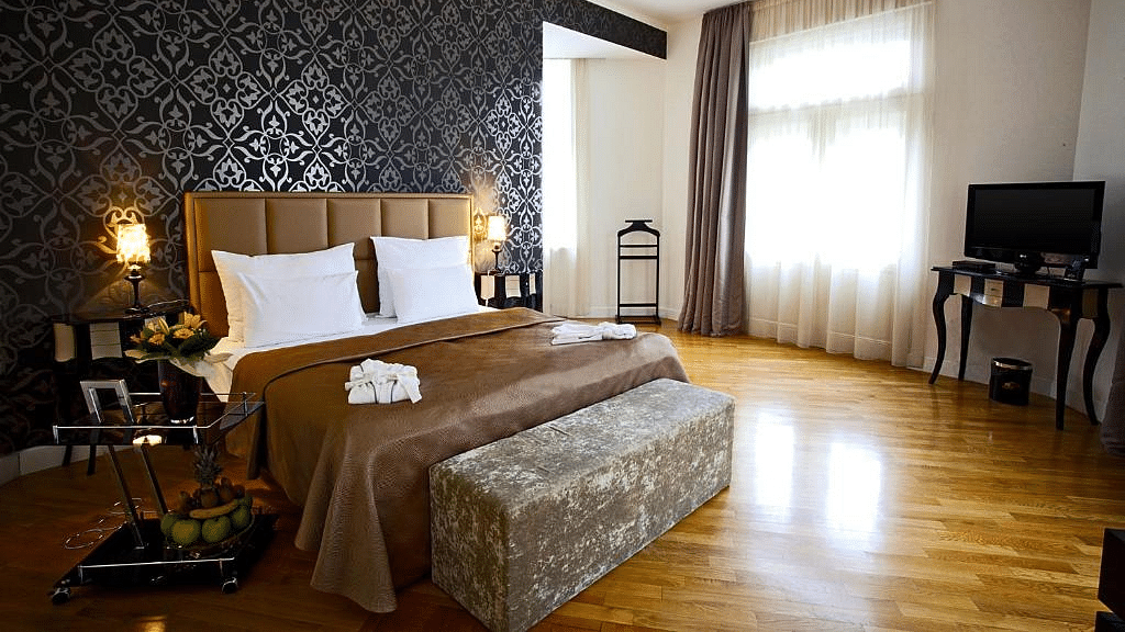 Hotel central photo Deminka Palace
