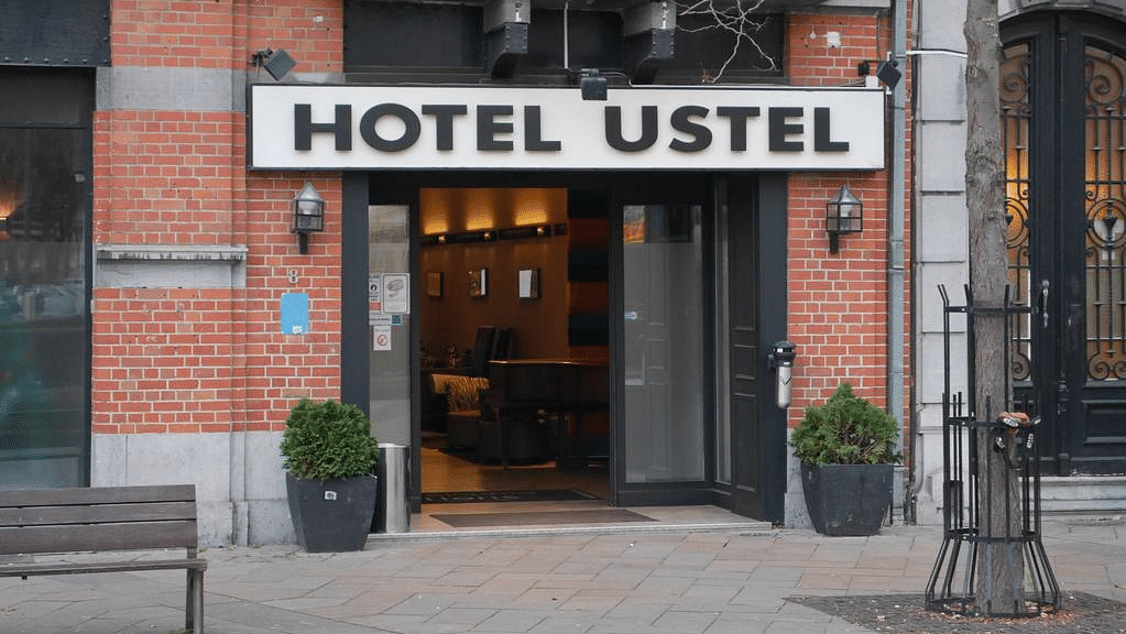 Hotel central photo Floris Hotel Ustel Midi