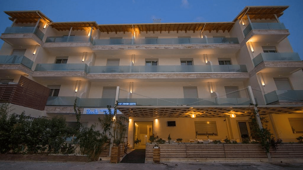 Hotel central photo Grand TheoNi Boutique Hotel & Spa