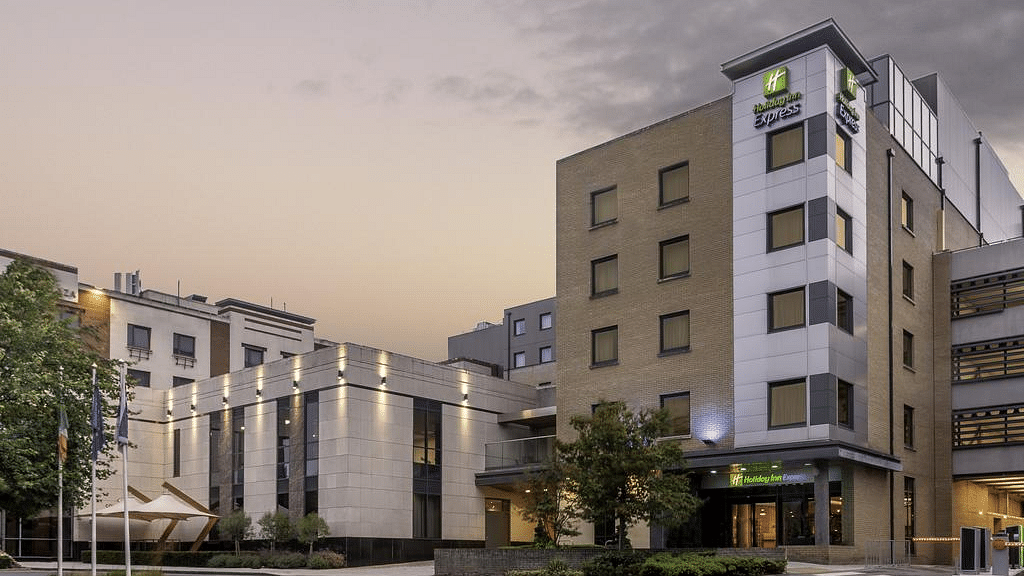 Hotel central photo Holiday Inn Express Dublin-Airport