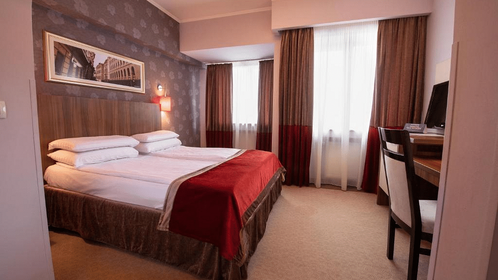 Hotel central photo Hotel Ambasador