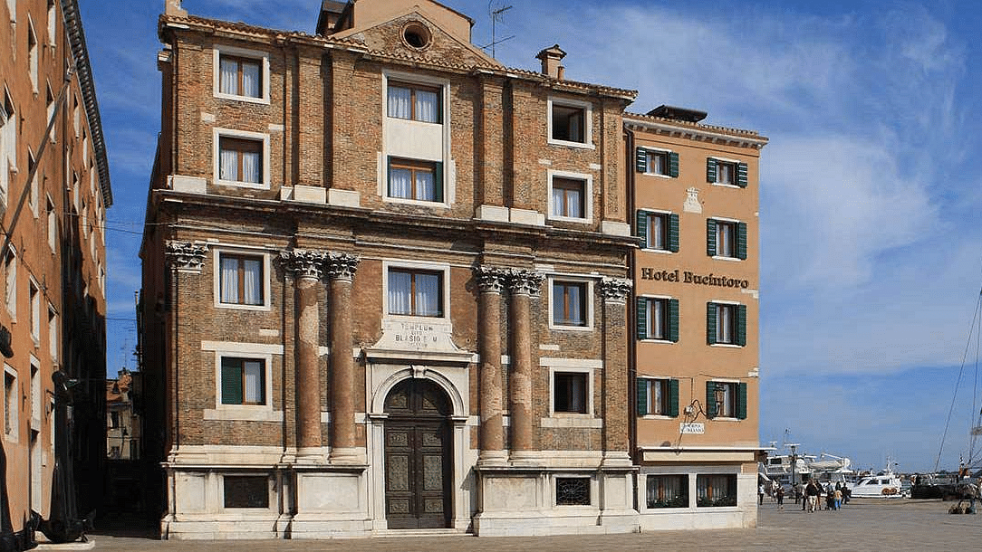 Hotel central photo Hotel Bucintoro