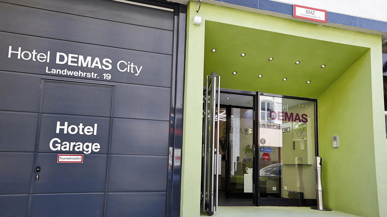 Hotel central photo Hotel Demas City