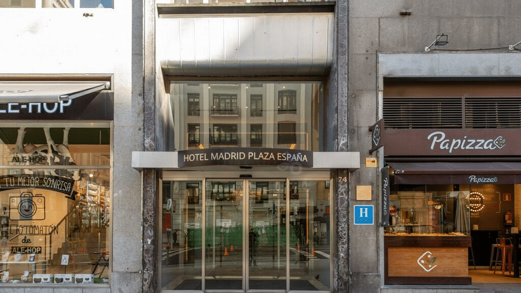 Hotel central photo Hotel Madrid Plaza España, managed by Meliá
