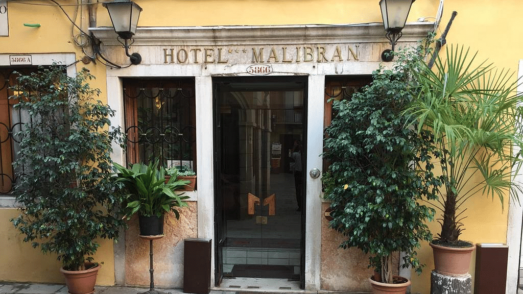 Hotel central photo Hotel Malibran