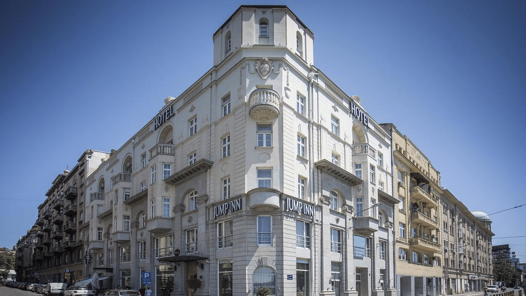 Jump Inn Hotel | www.18-24.gr