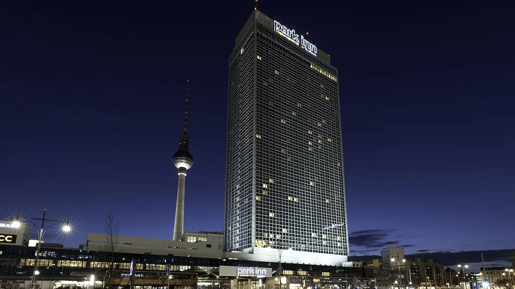 Hotel central photo Park Inn by Radisson Berlin Alexanderplatz