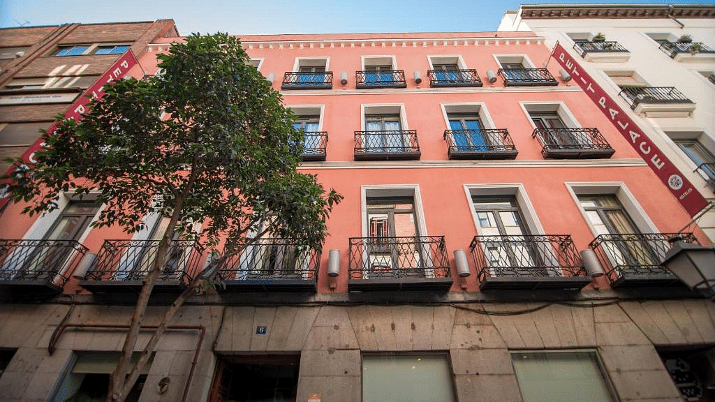 Hotel central photo Petit Palace Tres Cruces