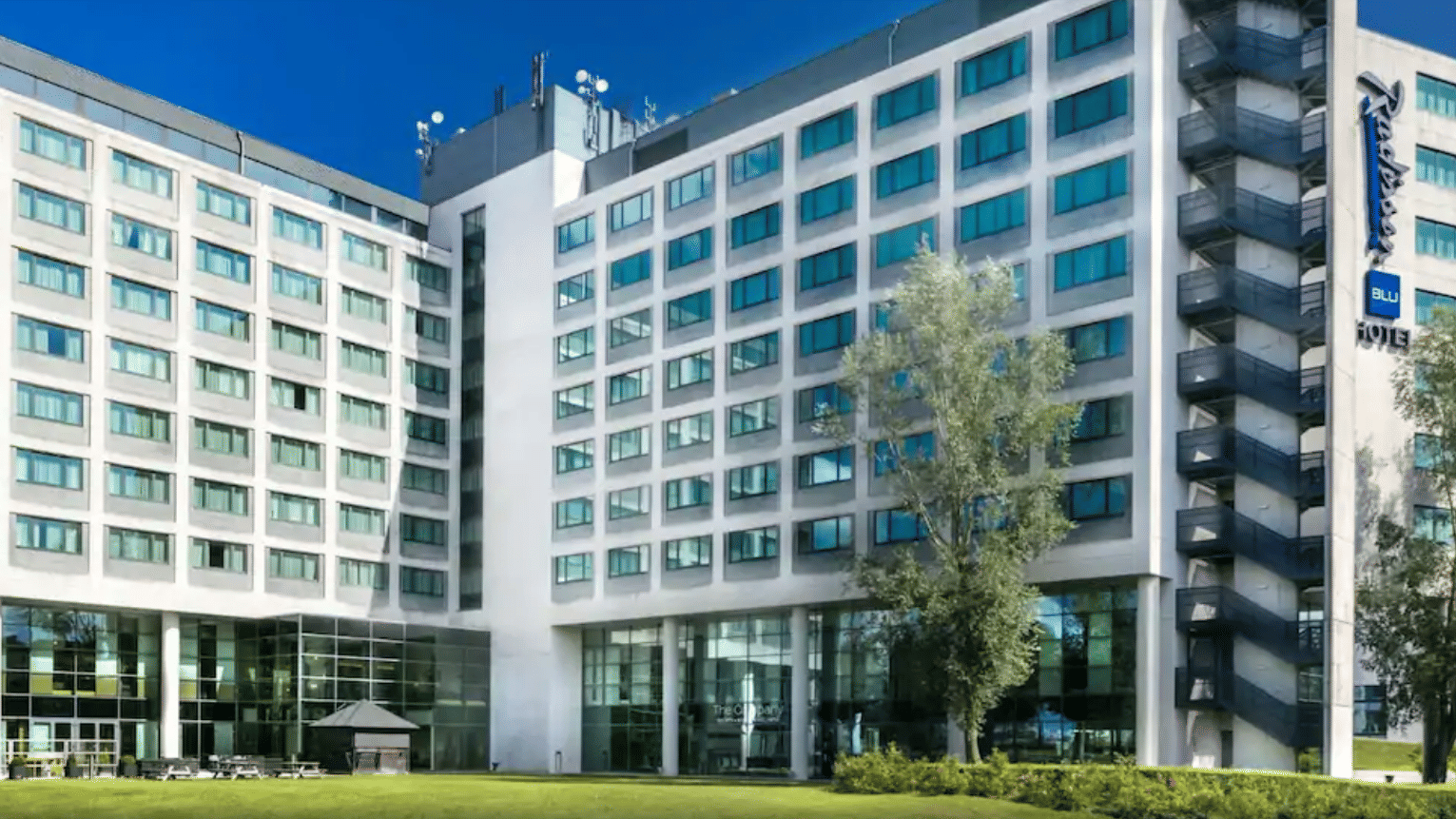 Radisson Blu Hotel Amsterdam Airport Parken www.thegreeks.com