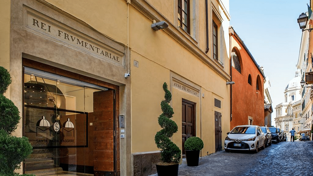 Hotel central photo Relais Santa Maria Maggiore
