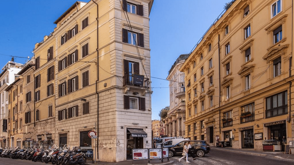 Hotel central photo Rome Art Hotel - Gruppo Trevi Hotels