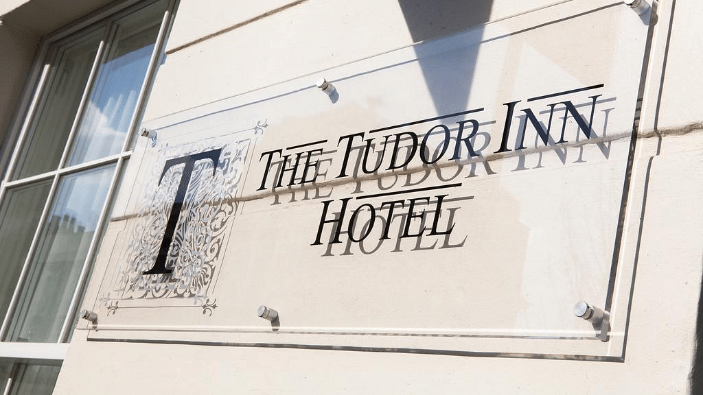 Hotel central photo The Tudor Inn Hotel