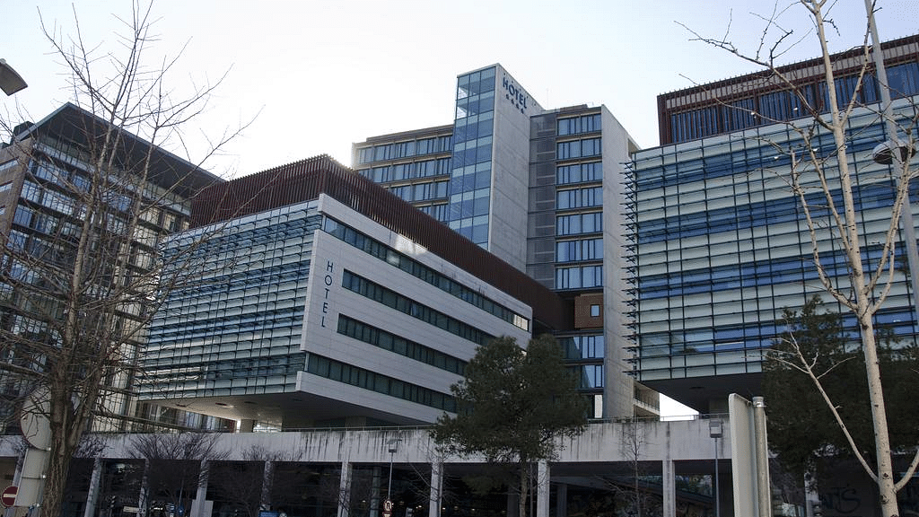 Hotel central photo VIP Executive Arts Hotel